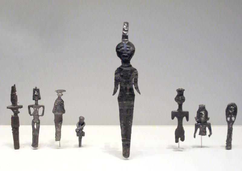 上图:亚伯拉罕时代的迦南人敬拜各种偶像。上图是主前19-17世纪各种迦南偶像。现藏于耶路撒冷的以色列博物馆(The Israel Museum, Jerusalem)。